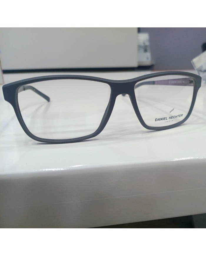 DH.000679C3 52-18-140